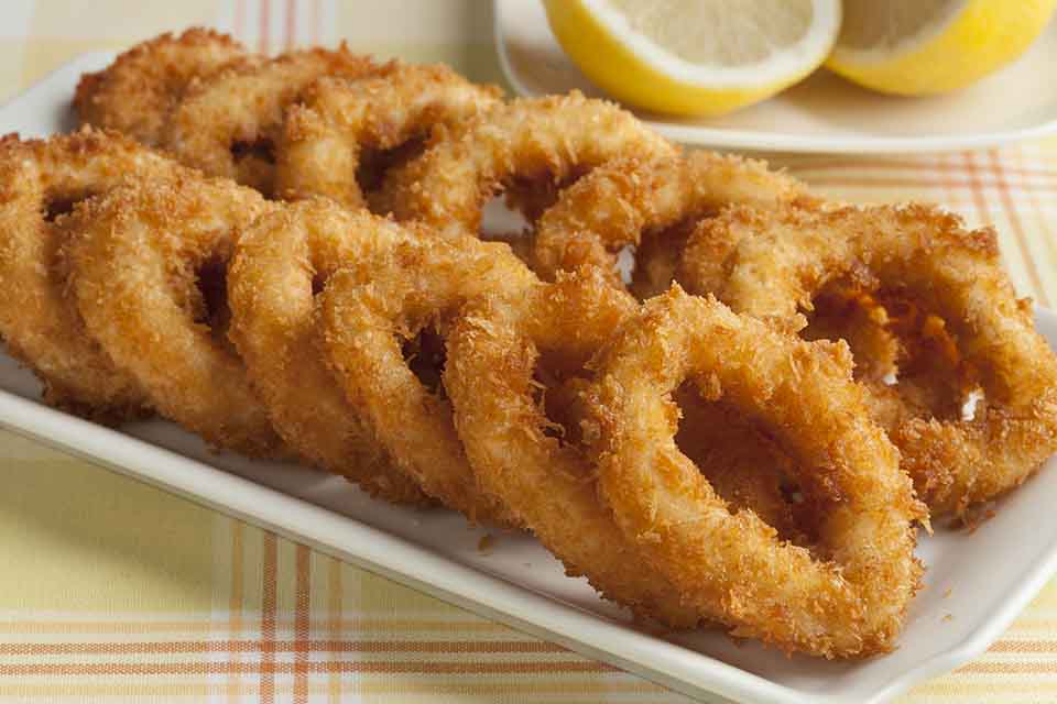 Anelli di calamari fritti