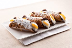 Palermo cannoli mangiare