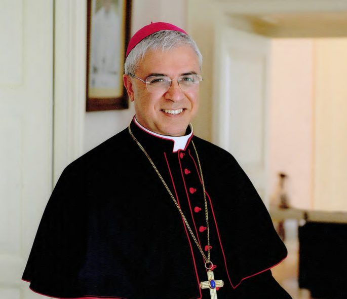 Emergenza Rifiuti a Catania: l’Appello dell’Arcivescovo per una Raccolta Differenziata
