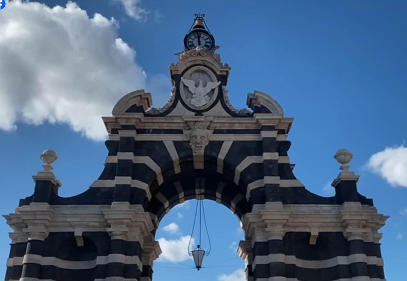 Porta Garibaldi di Catania torna a risplendere